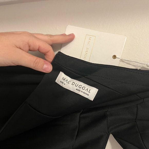 NWT Mac Duggal Black Jersey Halter Strap Ring Cut Out Draped Gown - Size 8 - Picture 6 of 9